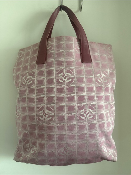 CHANEL Handbags - Chanel pink travel ligne canvas tote